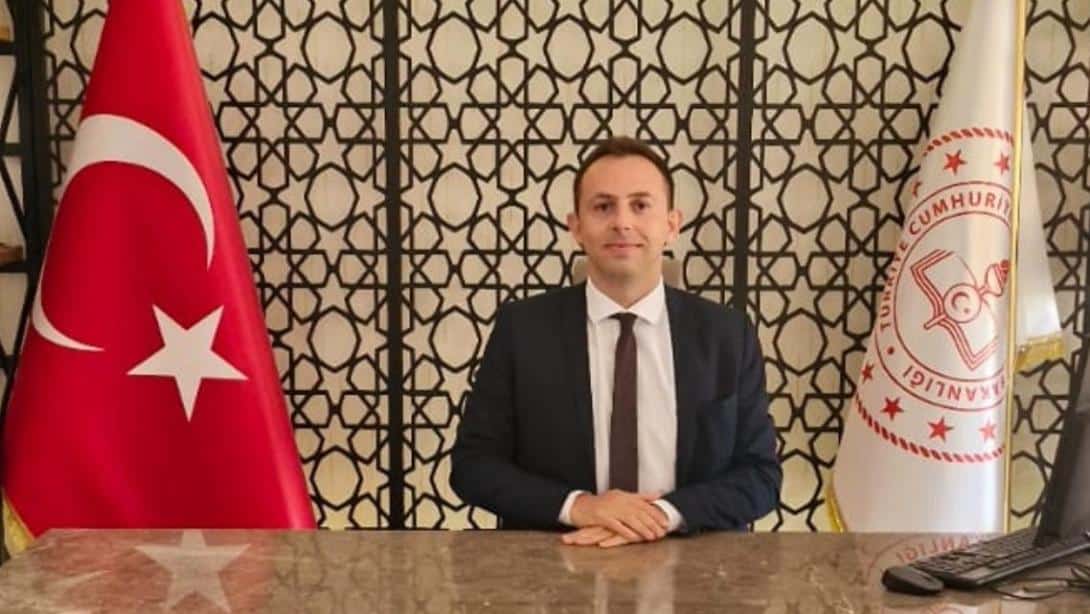 Gelibolu İlçe Milli Eğitim Müdürü olarak atanan Kadir AYDIN, görevine  başladı.